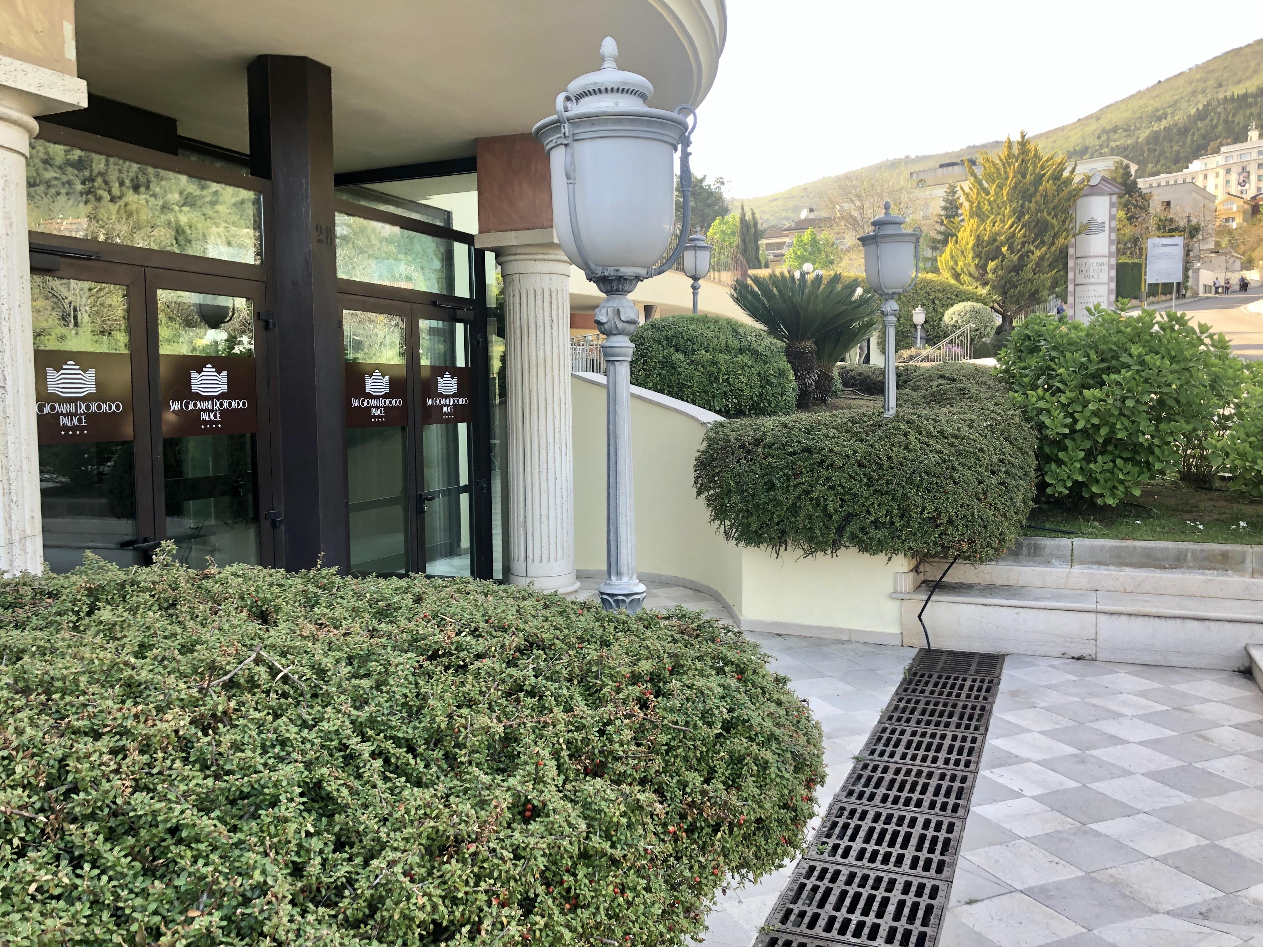 San Giovanni Rotondo Palace - Alihotels Exteriér fotografie