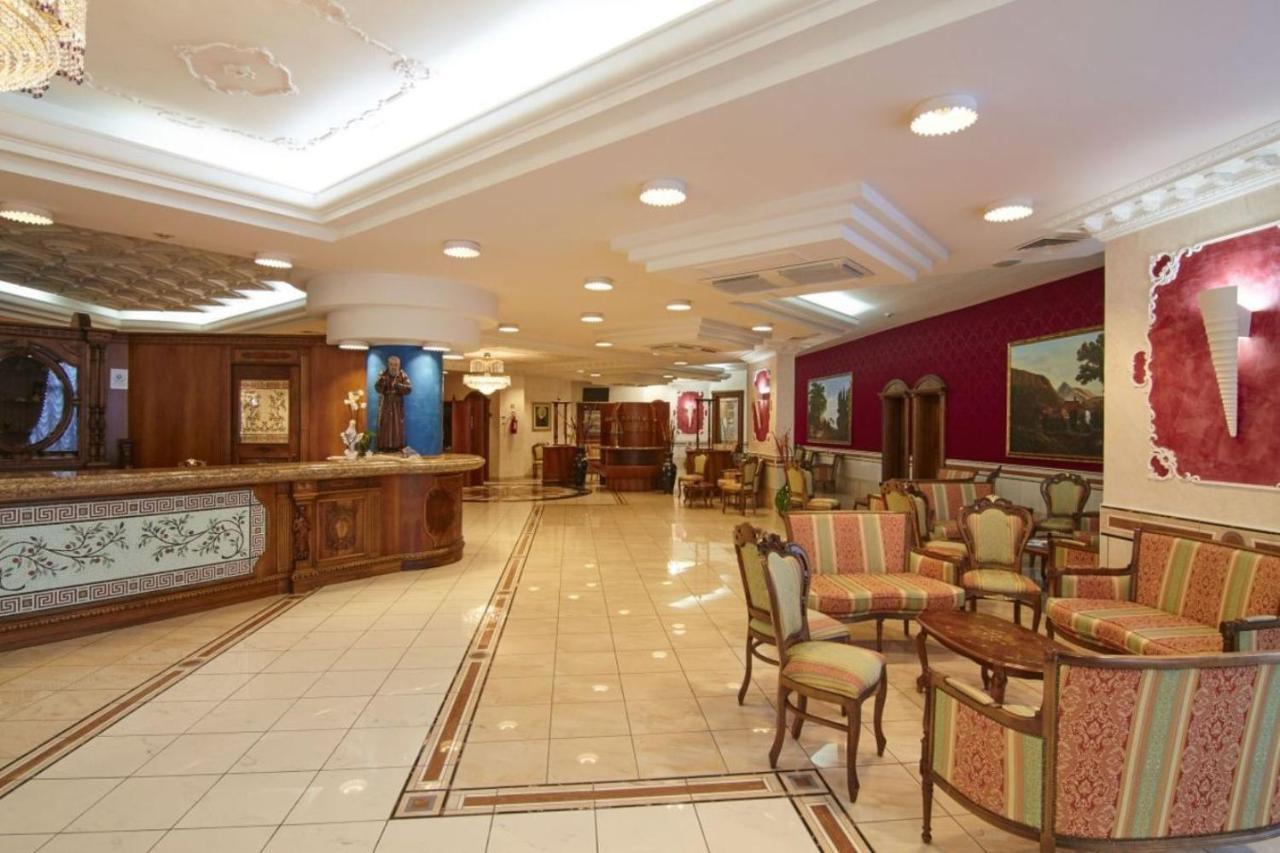 San Giovanni Rotondo Palace - Alihotels Exteriér fotografie