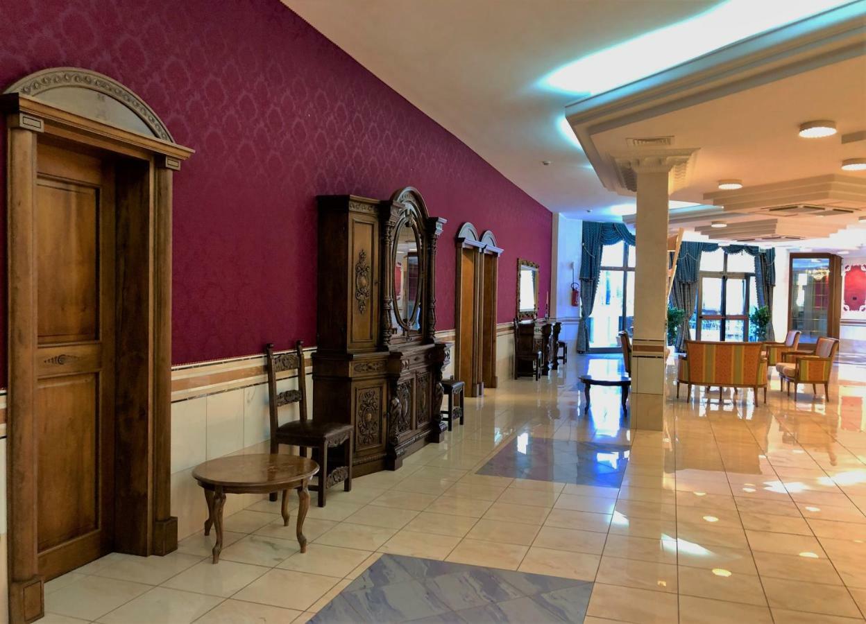 San Giovanni Rotondo Palace - Alihotels Exteriér fotografie