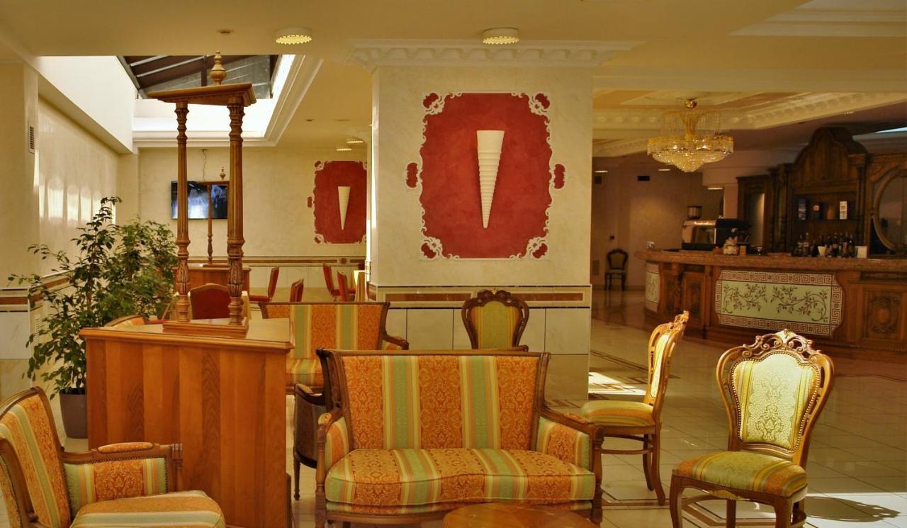San Giovanni Rotondo Palace - Alihotels Exteriér fotografie